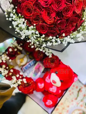 Birthday Flower With Gift Box