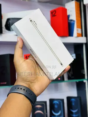 New Apple iPhone Air 256 GB Gold