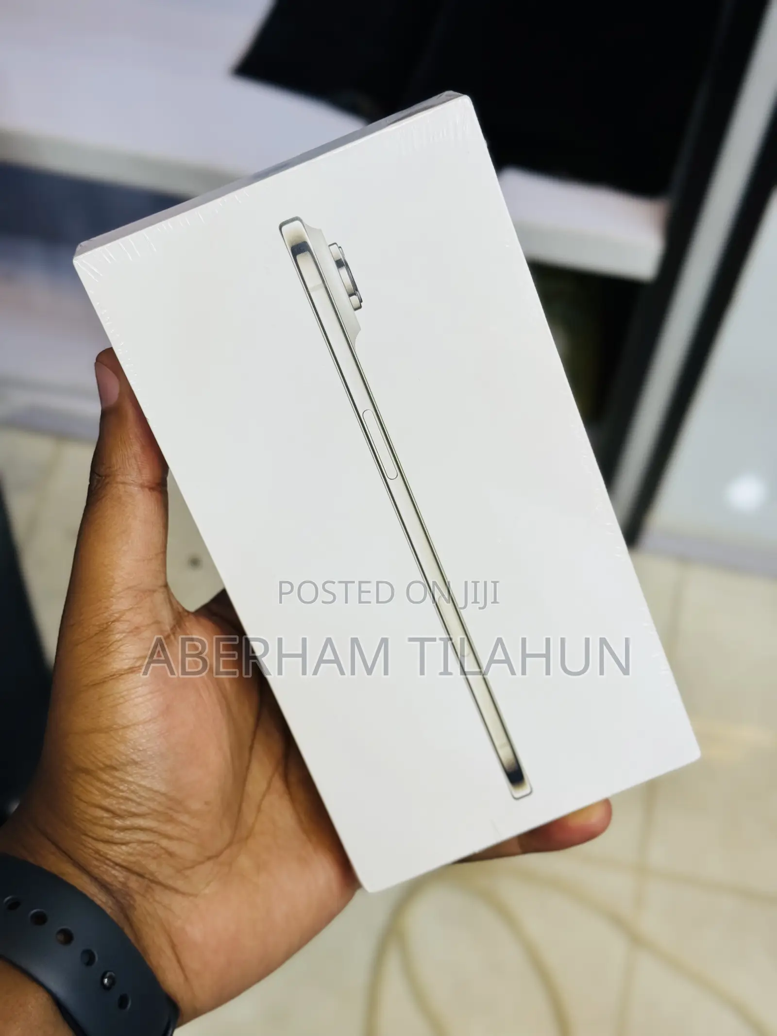 New Apple iPhone Air 256 GB Gold