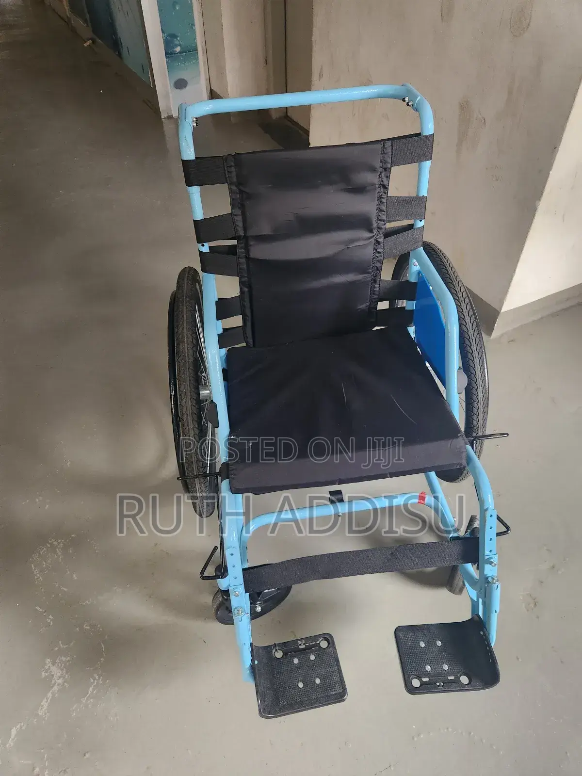 Wheelchair廢除on a Very Strong Structure for Hip Support Cusion