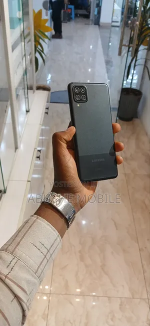 New Samsung Galaxy A12 32 GB Black