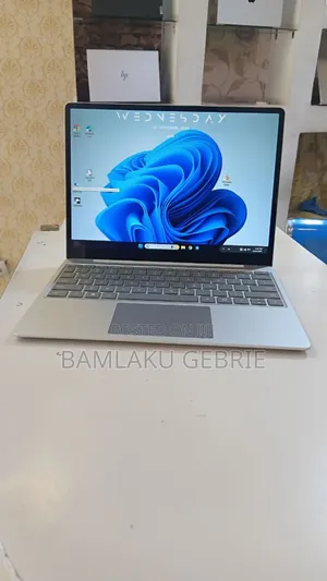 New Laptop Microsoft Surface Laptop 8GB Intel Core I5 SSD 128GB