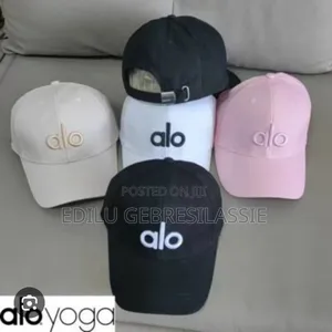 ሽቶ,ሰዓት,ቀበቶ,ኮፍያዎች አሉን