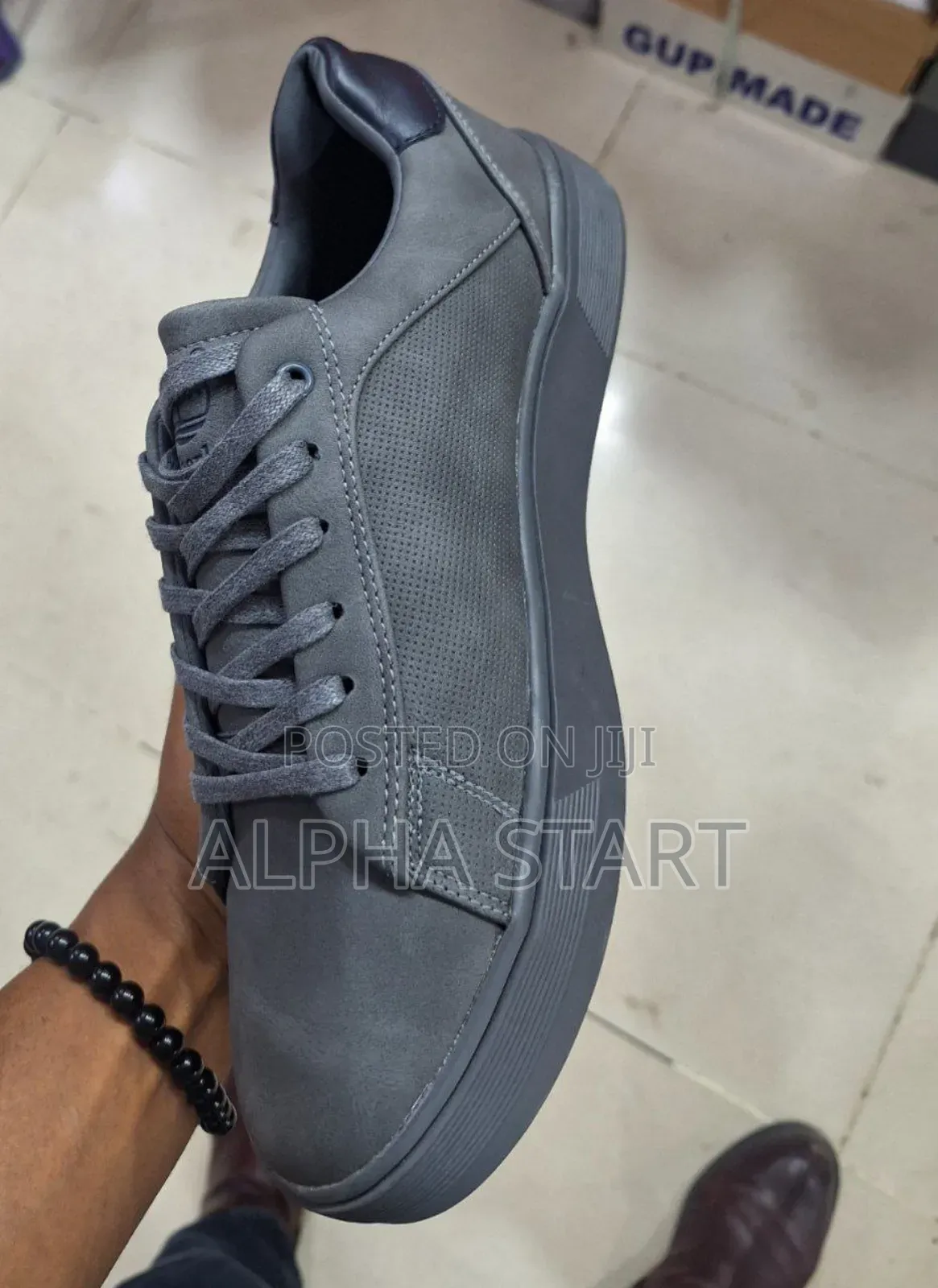  Flat Timberland 
 Made in Vietnam