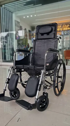 Photo - Toilet Wheelchair手wheelchair 卜wheelchair廿wheelchair口wheelchair 手wheels