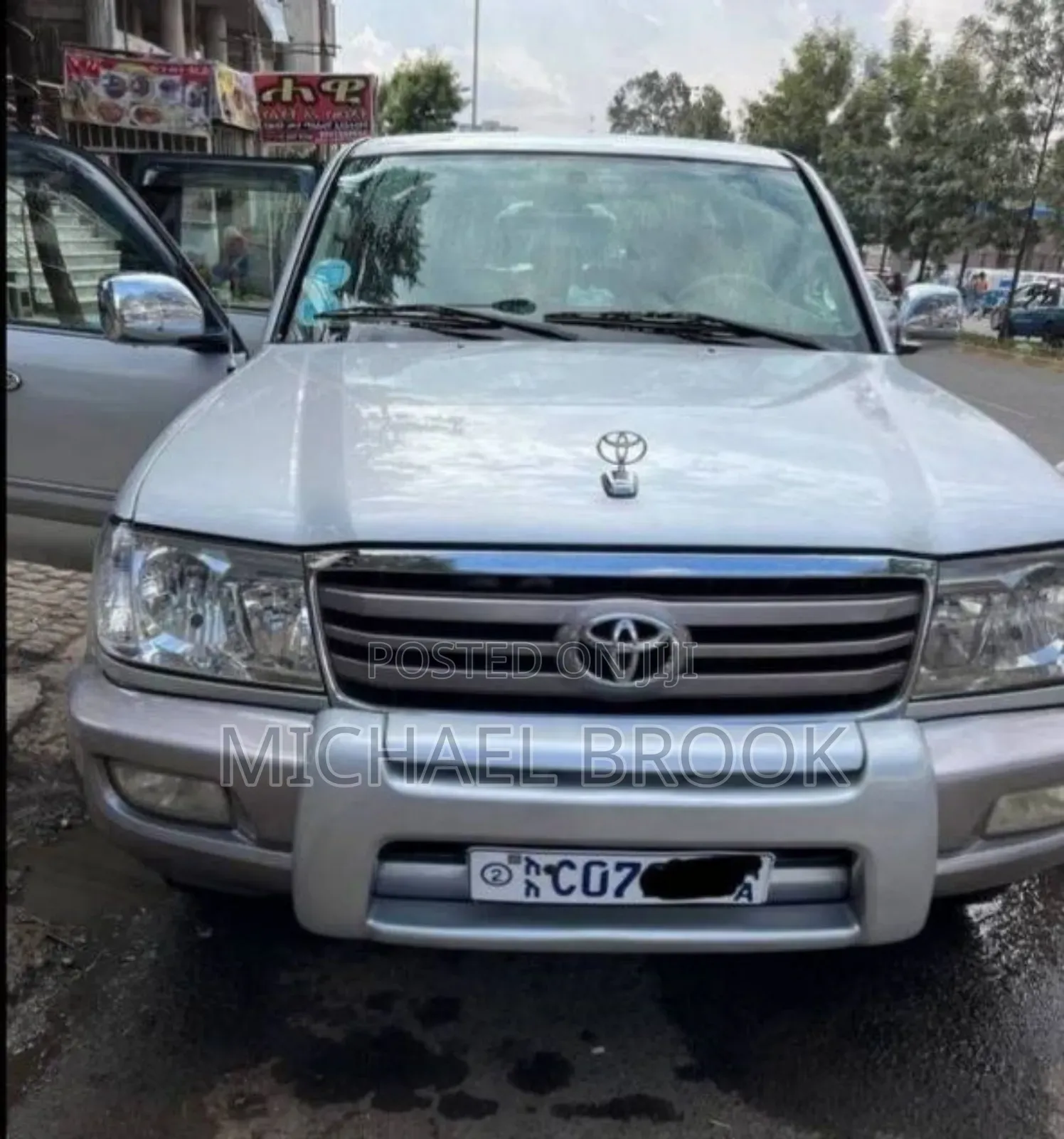 Toyota Land Cruiser 2007 White