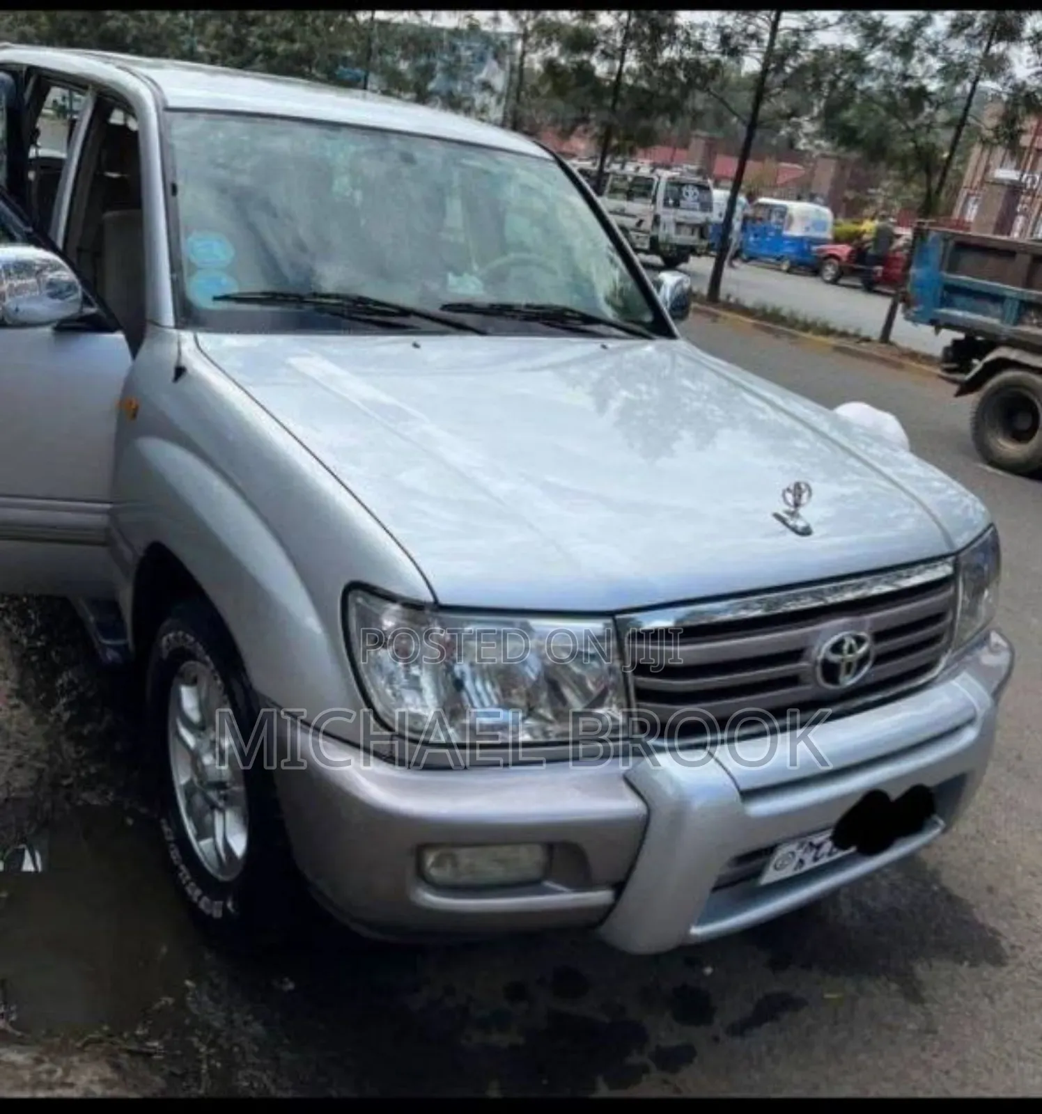 Toyota Land Cruiser 2007 White