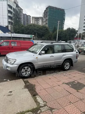 Toyota Land Cruiser 2007 White