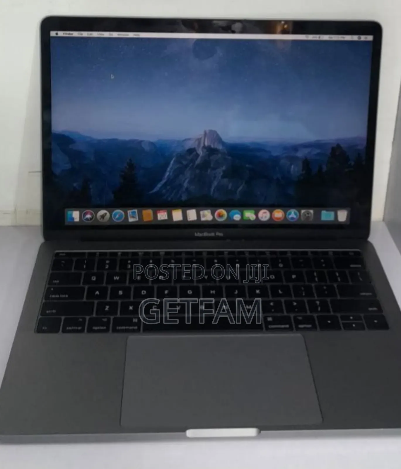 New Laptop Apple MacBook Pro 2017 8GB Intel Core I5 SSD 128GB