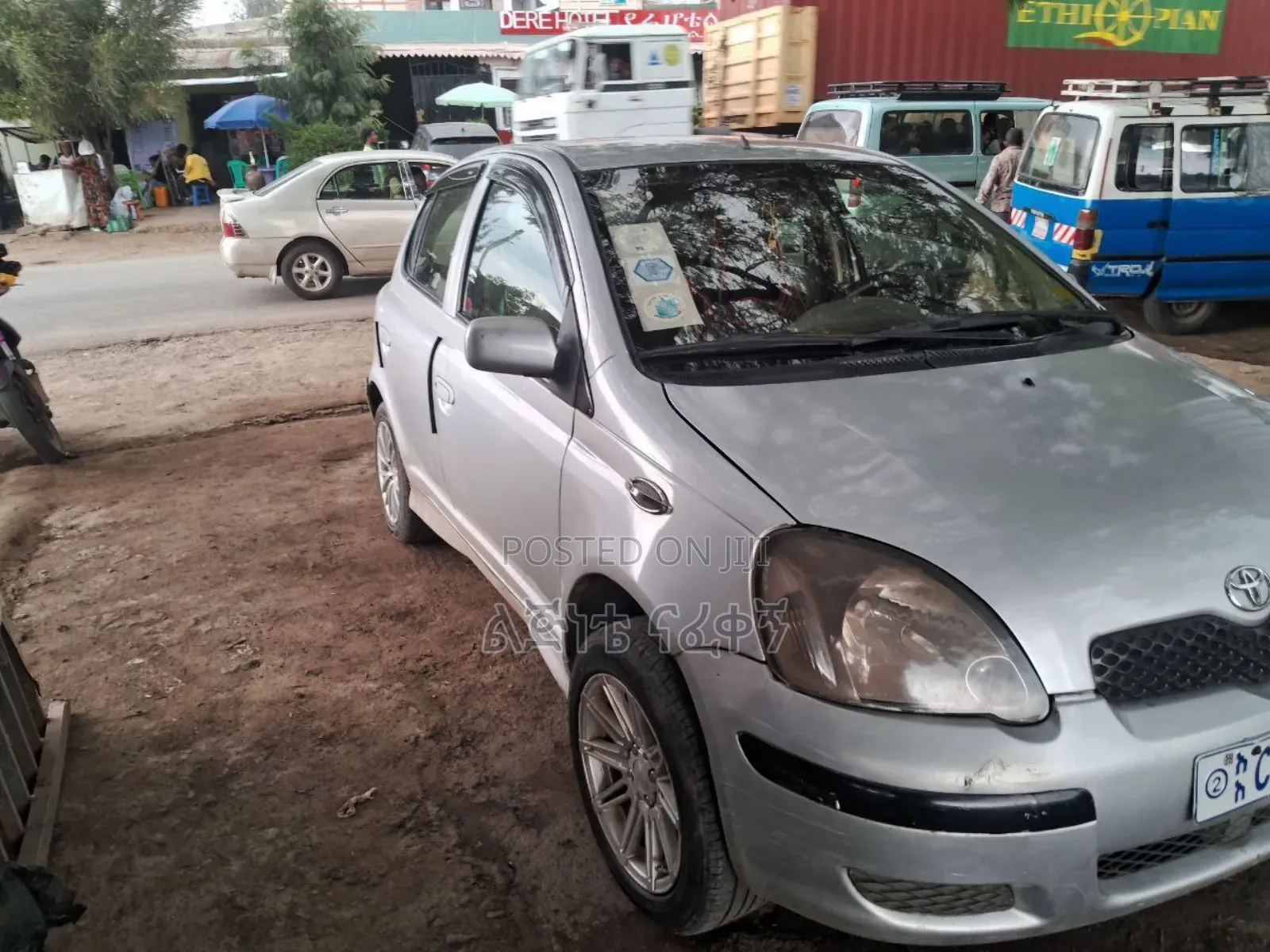 Toyota Vitz 2001 Silver