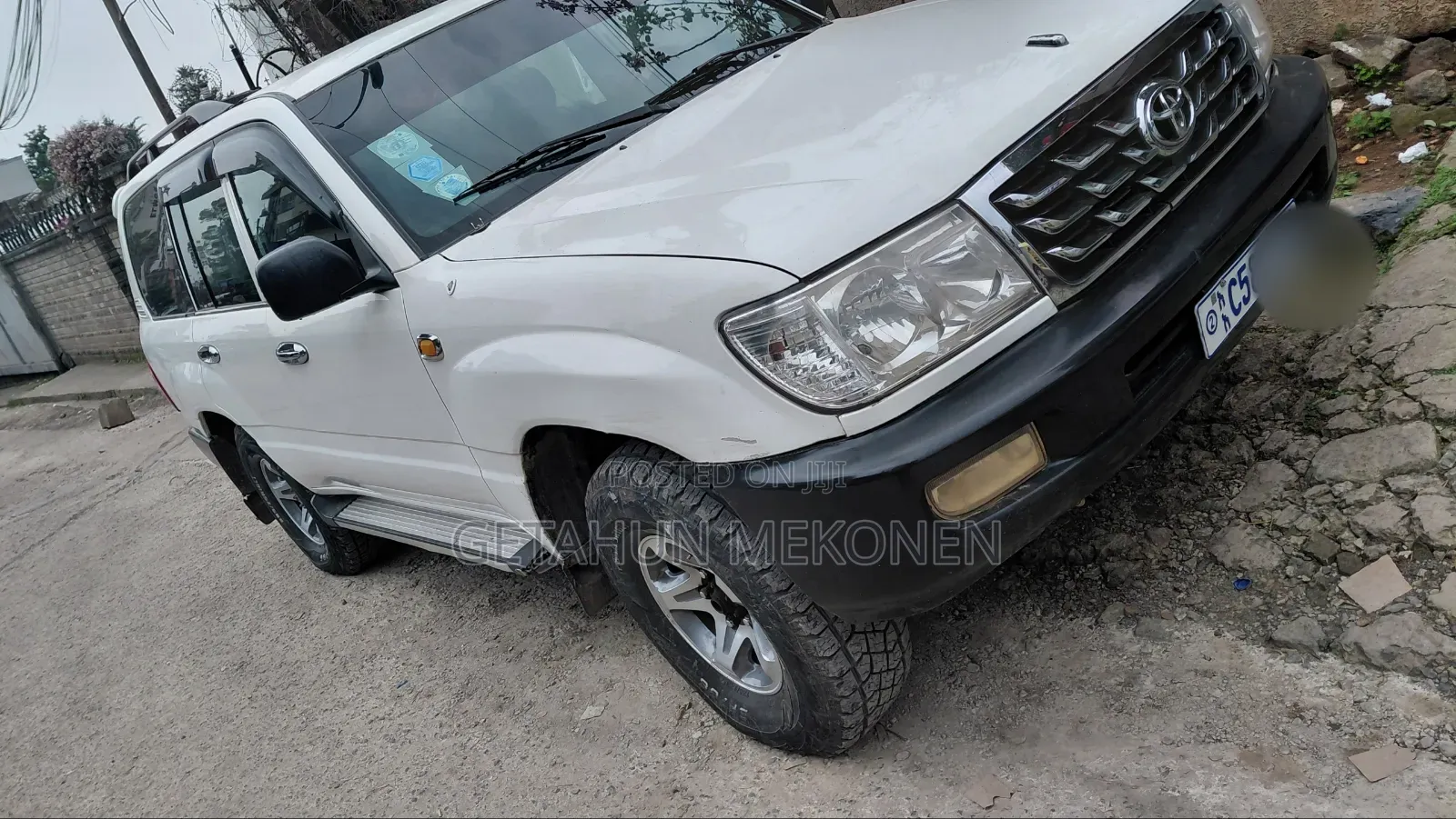 Toyota Land Cruiser 2004 White