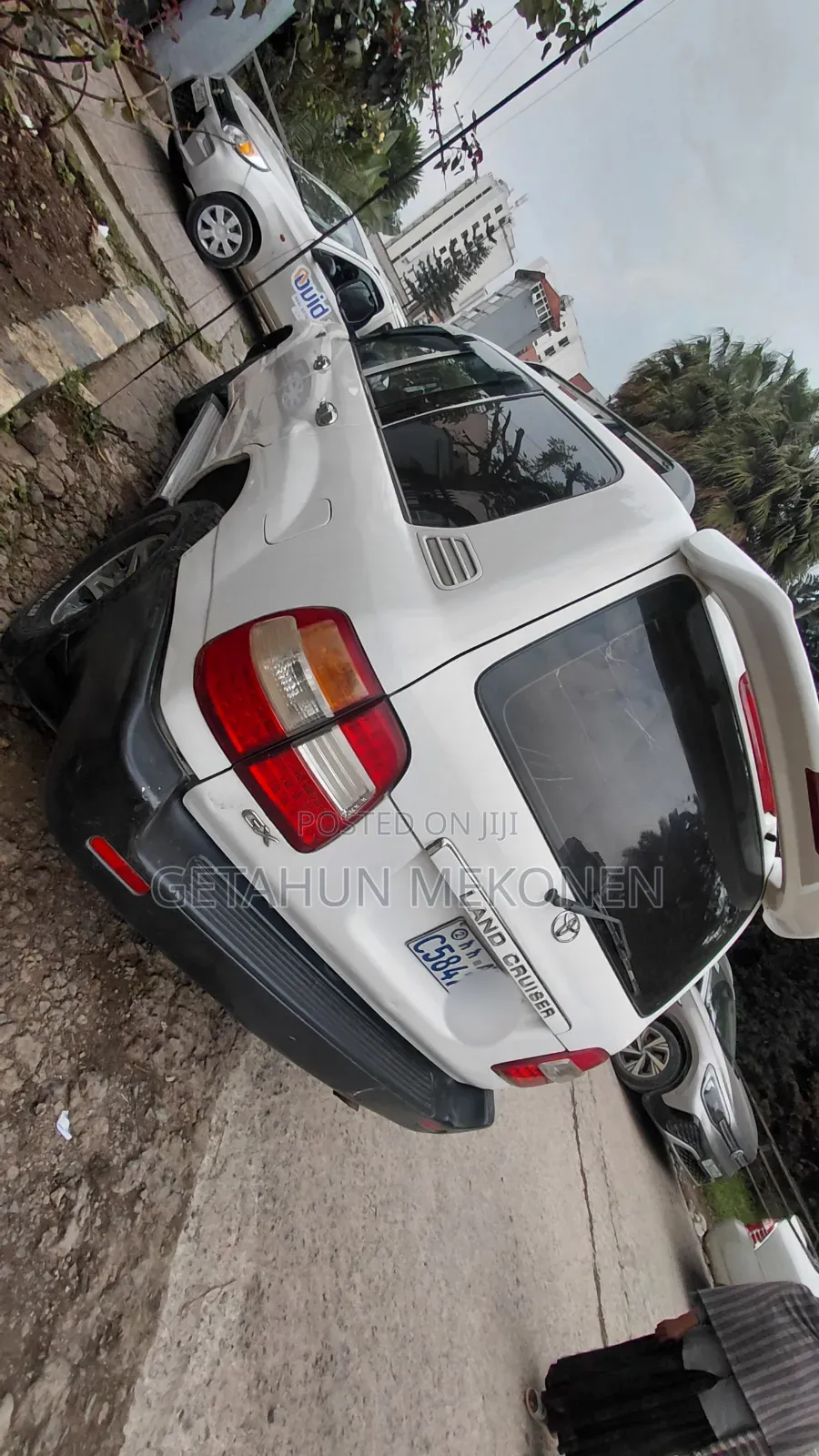 Toyota Land Cruiser 2004 White