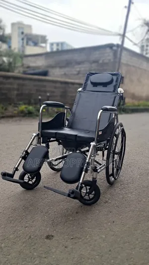 Photo - Toilet Wheelchair 手wheelchair 口wheelchair 卜wheelchair 山wheelchair 手whe