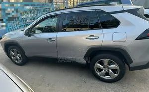 Toyota RAV4 TRD Off Road AWD 2020 Silver