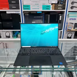 New Laptop Dell Precision 5570 32GB Intel Core I7 SSD 512GB