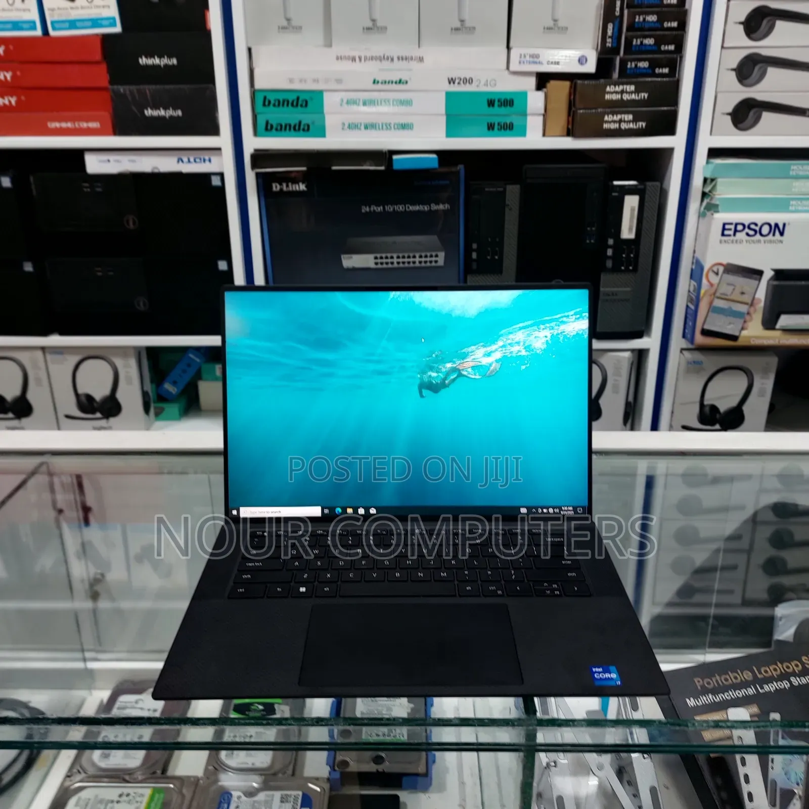 New Laptop Dell Precision 5570 32GB Intel Core I7 SSD 512GB