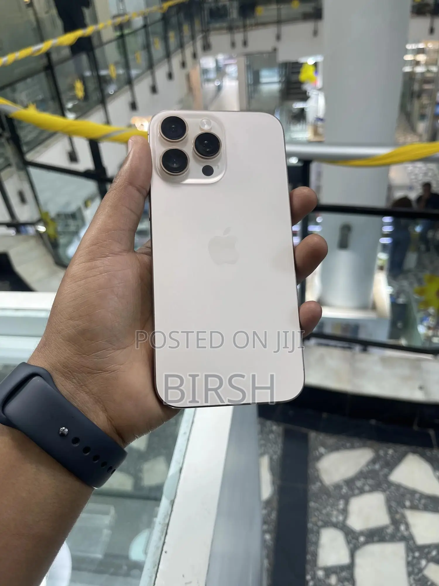 New Apple iPhone 16 Pro Max 256 GB Gold