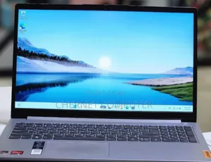 New Laptop Lenovo 8GB AMD Ryzen 5 SSD 512GB