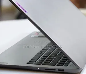 New Laptop Lenovo 8GB AMD Ryzen 5 SSD 512GB