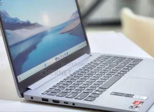 New Laptop Lenovo 8GB AMD Ryzen 5 SSD 512GB