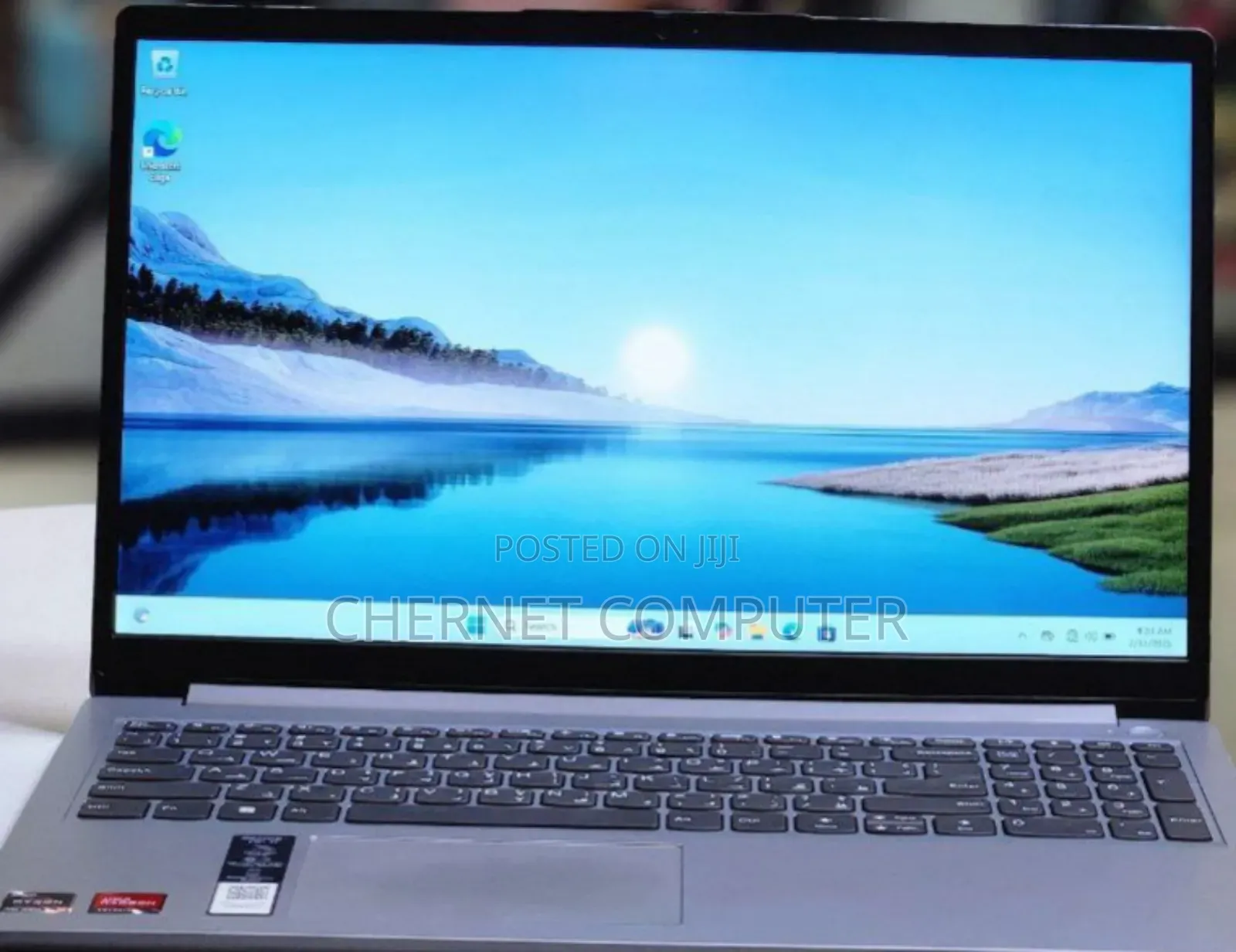 New Laptop Lenovo 8GB AMD Ryzen 5 SSD 512GB