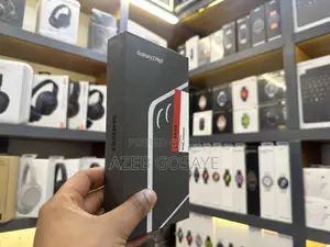 Photo - New Samsung Galaxy Z Flip7 512 GB Gray