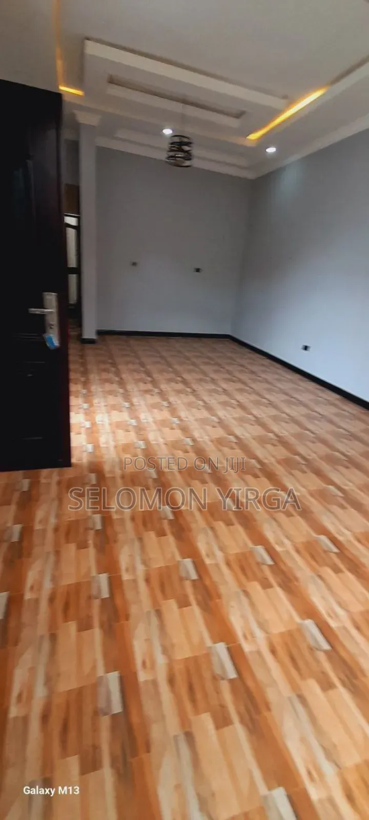 6bdrm Farm House in Adis Ababa, Bole for sale