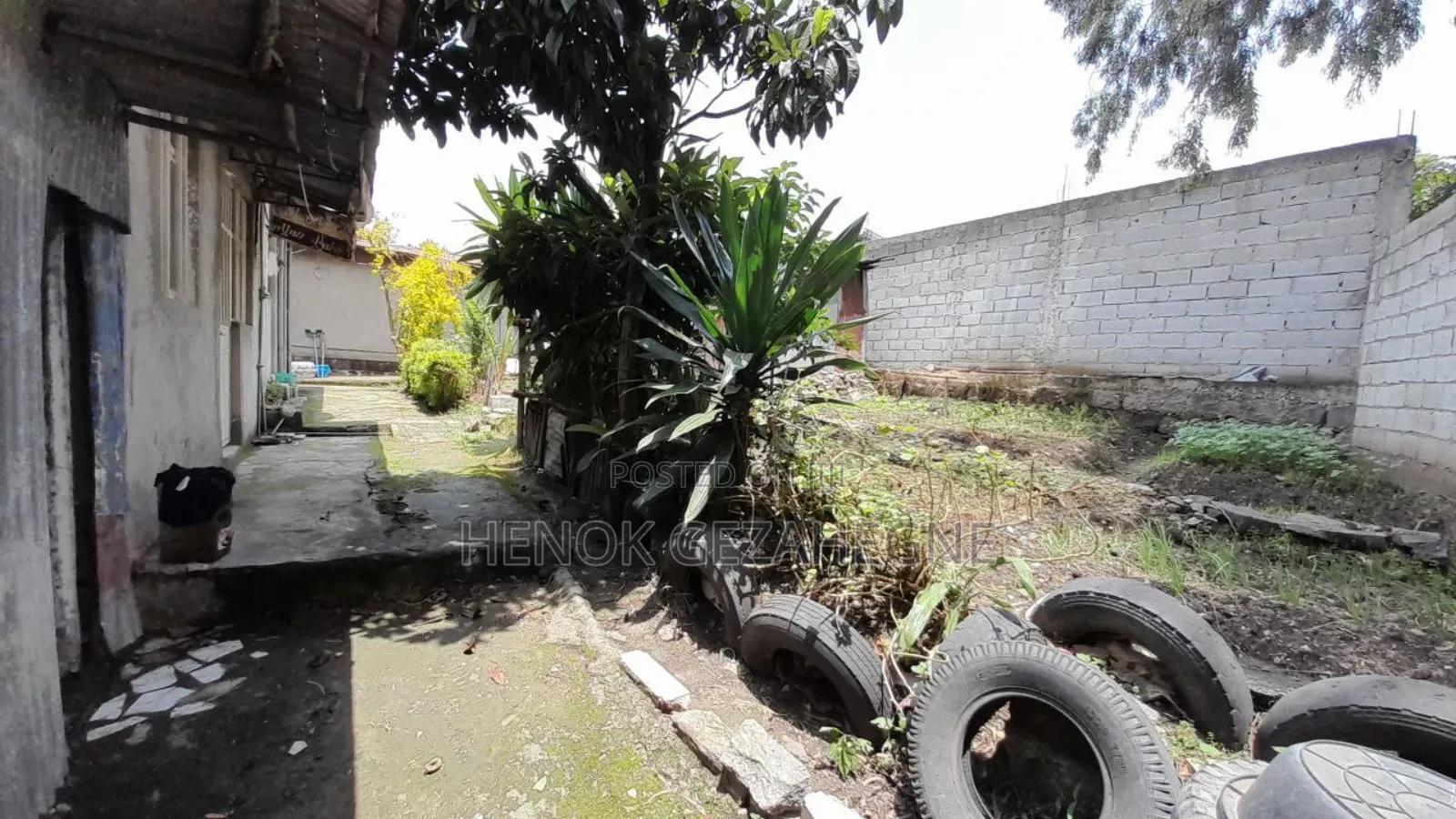 Furnished 9bdrm House in Gerji Roba, Bole for sale