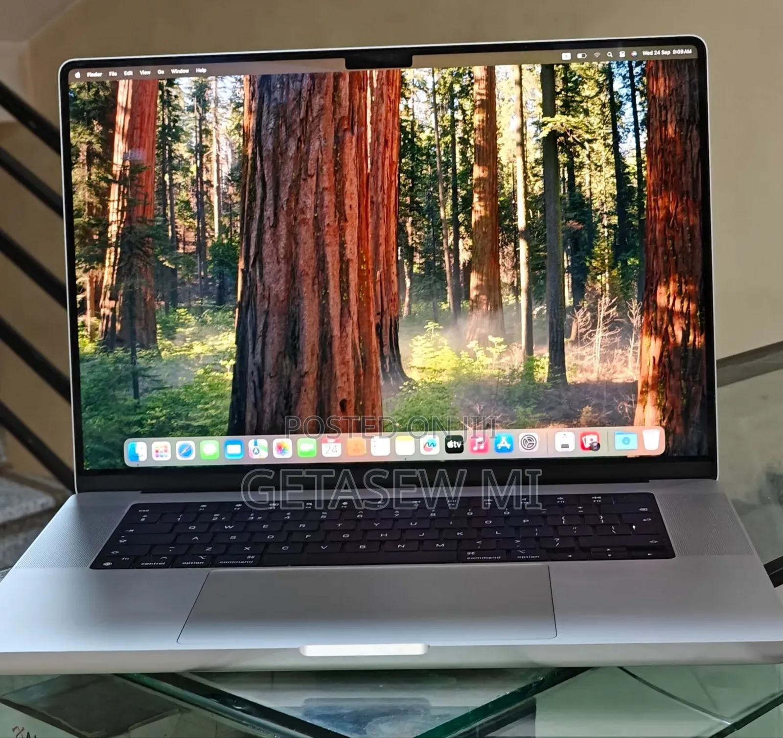New Laptop Apple MacBook Pro M1 16GB Apple M1 Pro SSD 1T