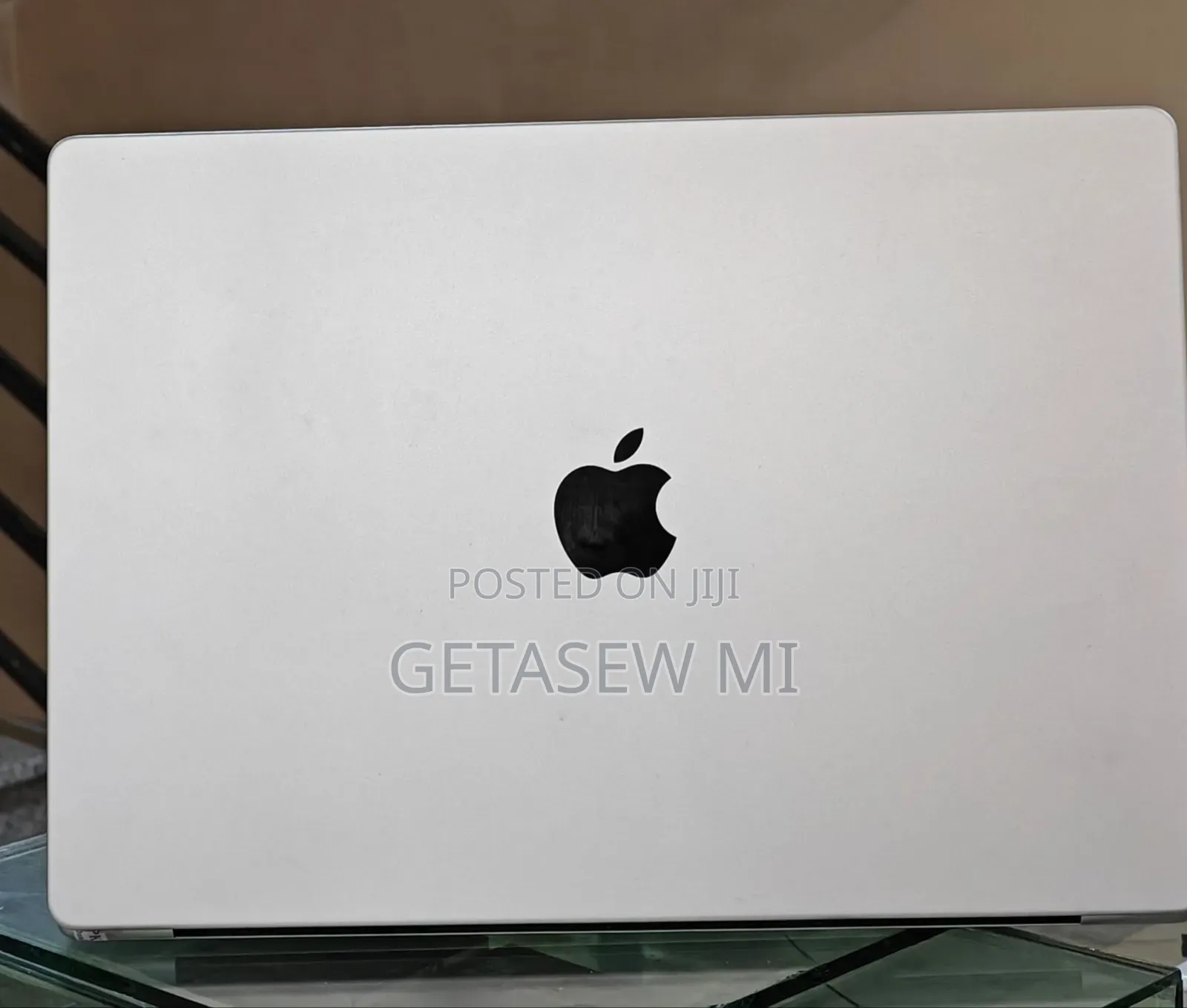 New Laptop Apple MacBook Pro M1 16GB Apple M1 Pro SSD 1T