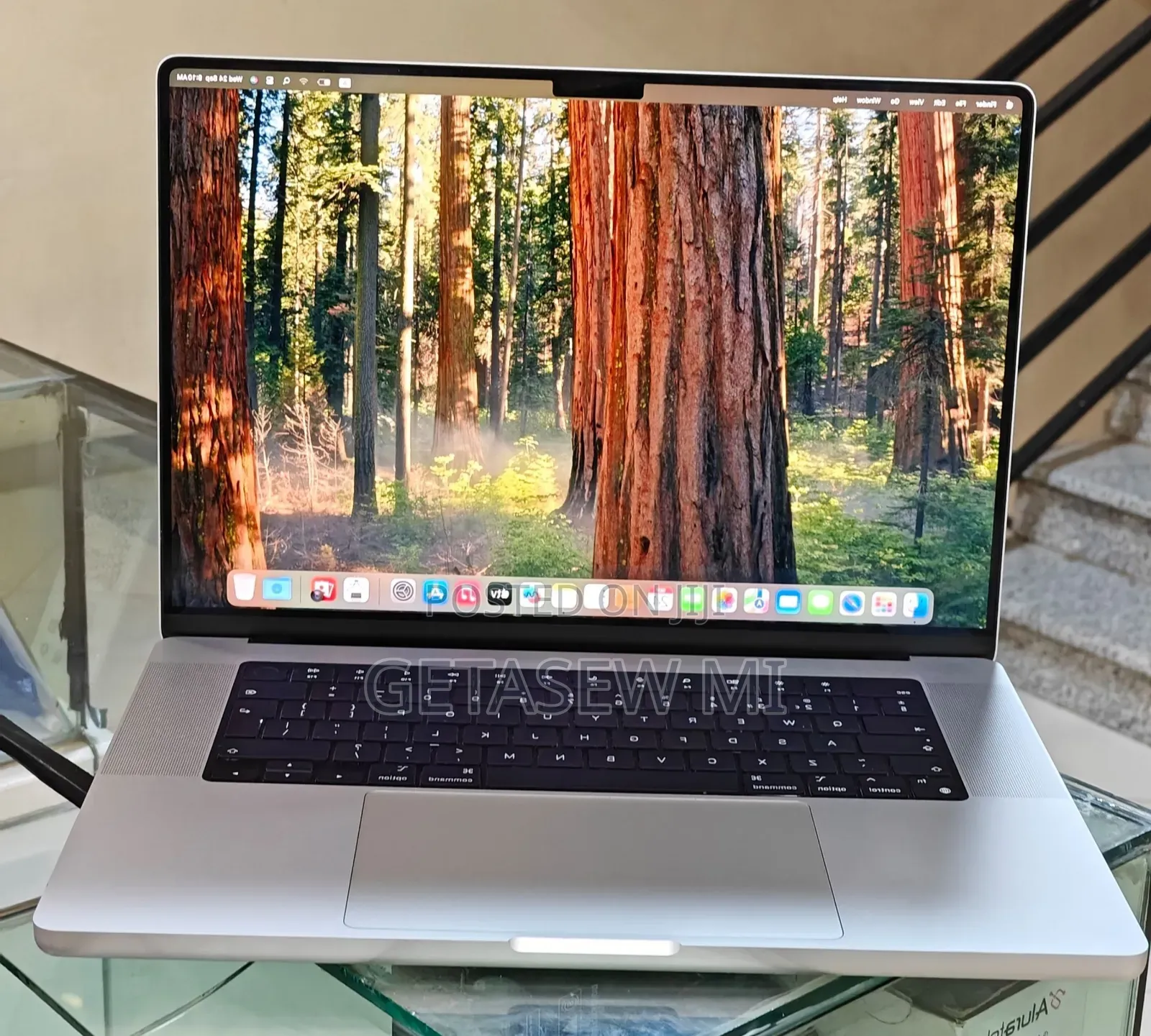New Laptop Apple MacBook Pro M1 16GB Apple M1 Pro SSD 1T