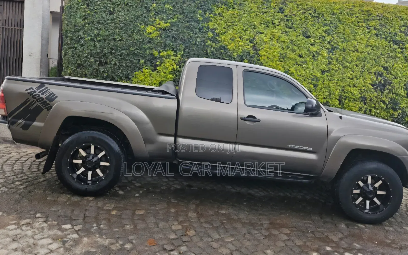 Toyota Tacoma 2012 Gray