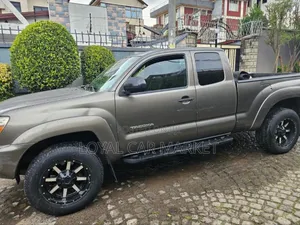 Toyota Tacoma 2012 Gray