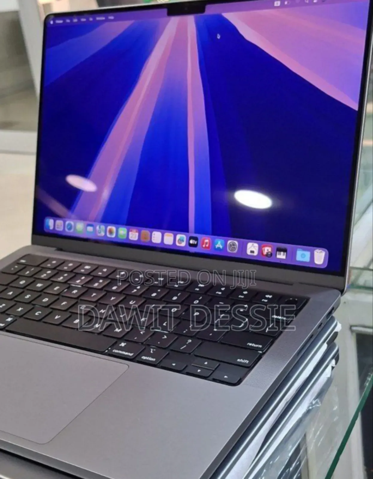 New Laptop Apple MacBook Pro M1 16GB AMD A8 SSD 1T