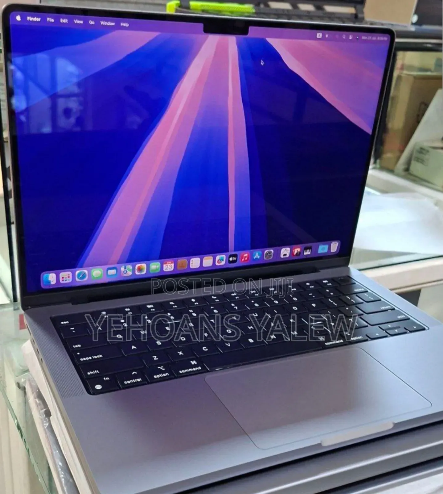 New Laptop Apple MacBook Pro M1 16GB Apple M1 Pro SSD 1T
