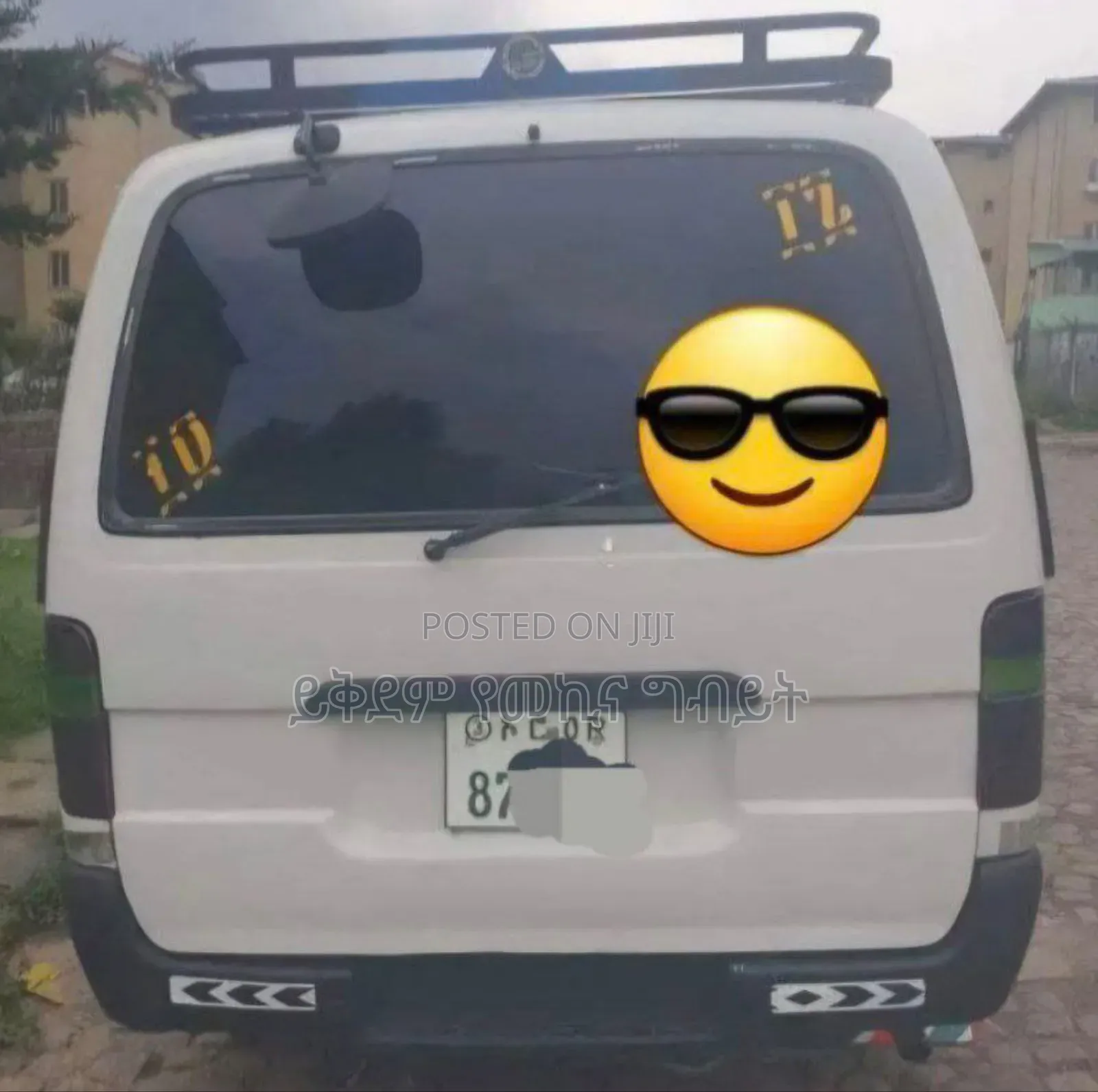 Toyota HiAce 2002 White