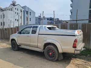 Toyota Hilux 2013 Silver
