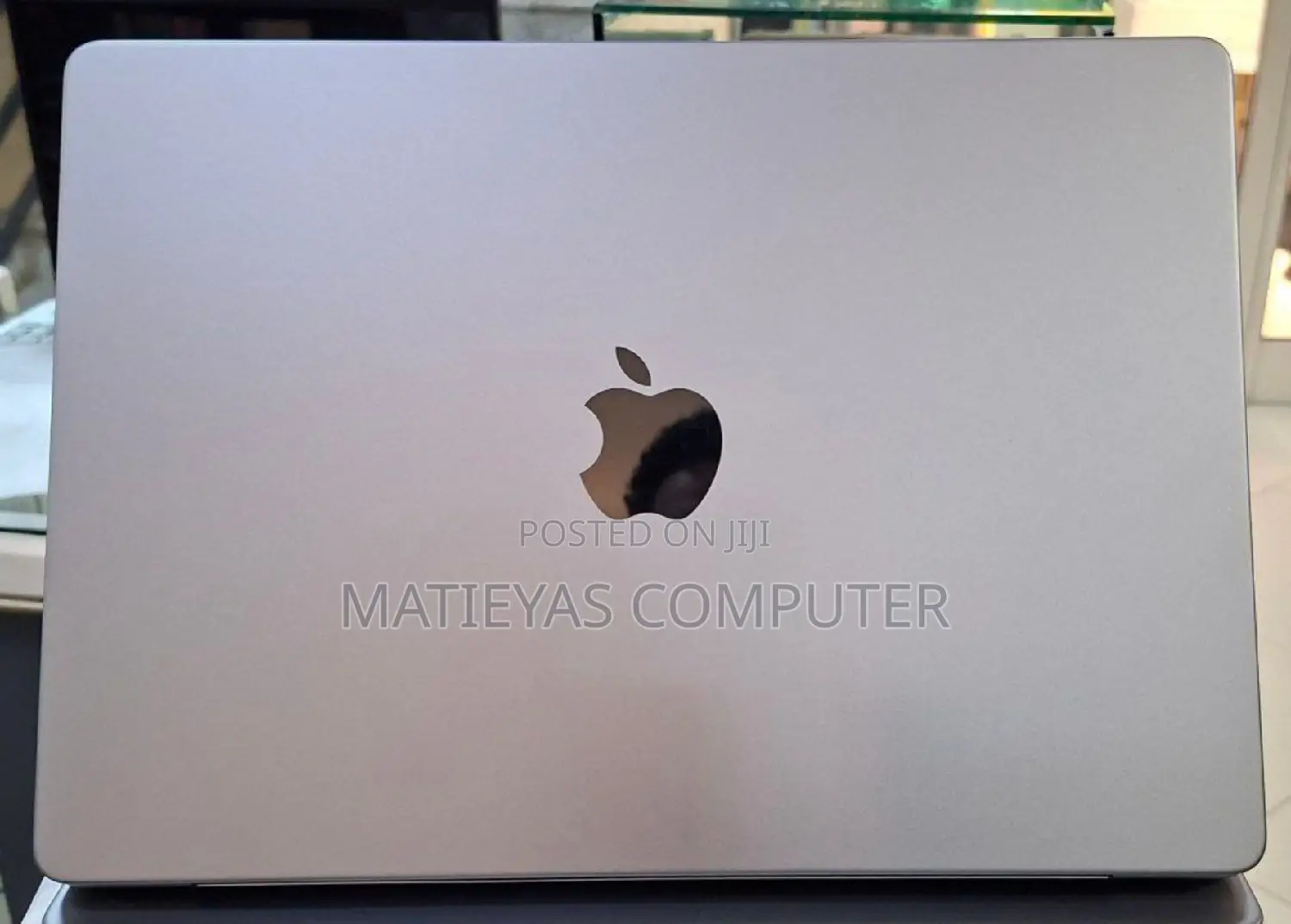 New Laptop Apple MacBook Pro M1 16GB Intel Core I7 SSD 1T
