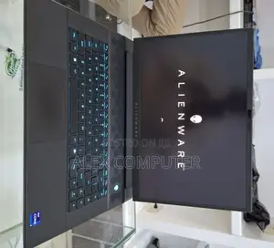 New Laptop Alienware M17x R2 16GB Intel Core I9 SSD 1T