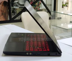 New Laptop MSI GF63 12GB Intel Core I5 SSD 512GB