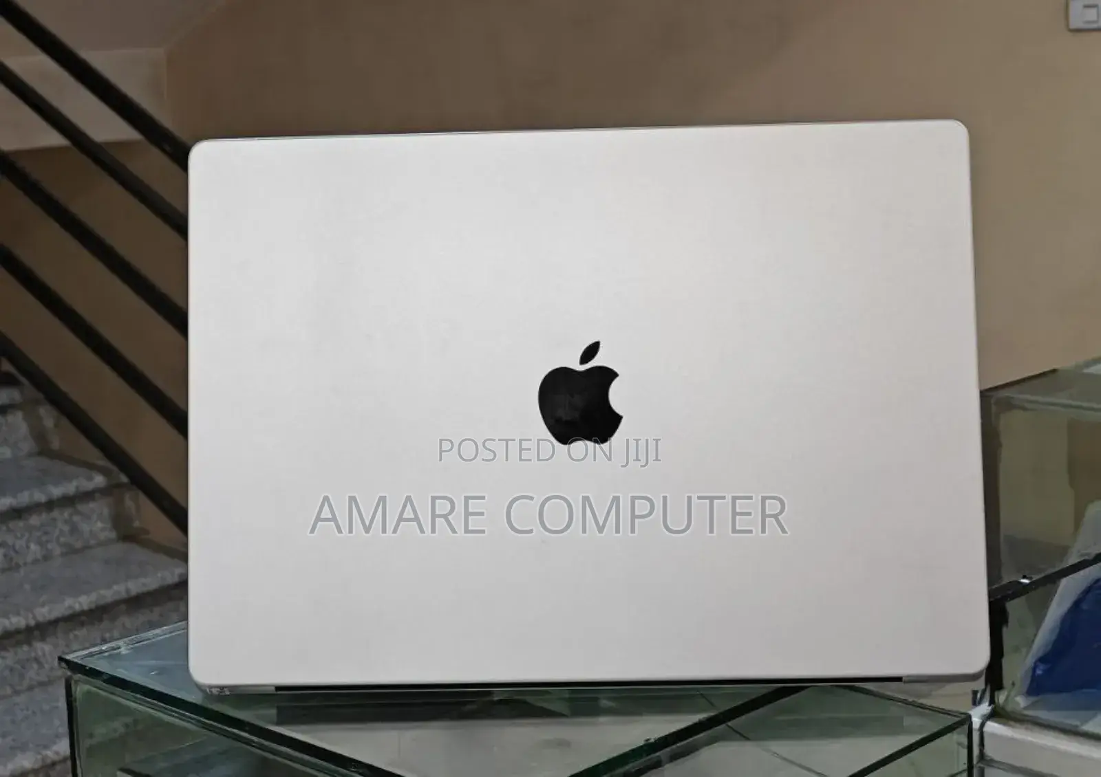 New Laptop Apple MacBook Pro M1 16GB Apple M1 Pro SSD 1T