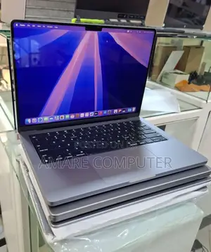 New Laptop Apple MacBook Pro M1 16GB Apple M1 Pro SSD 1T