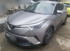 Photo - Toyota C-HR 2017 Silver