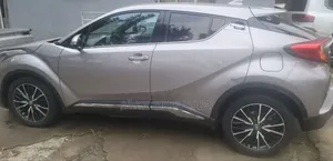 Toyota C-HR 2017 Silver