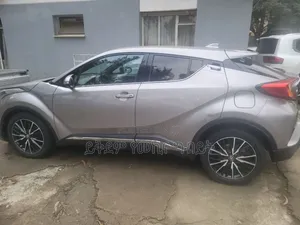Toyota C-HR 2017 Silver