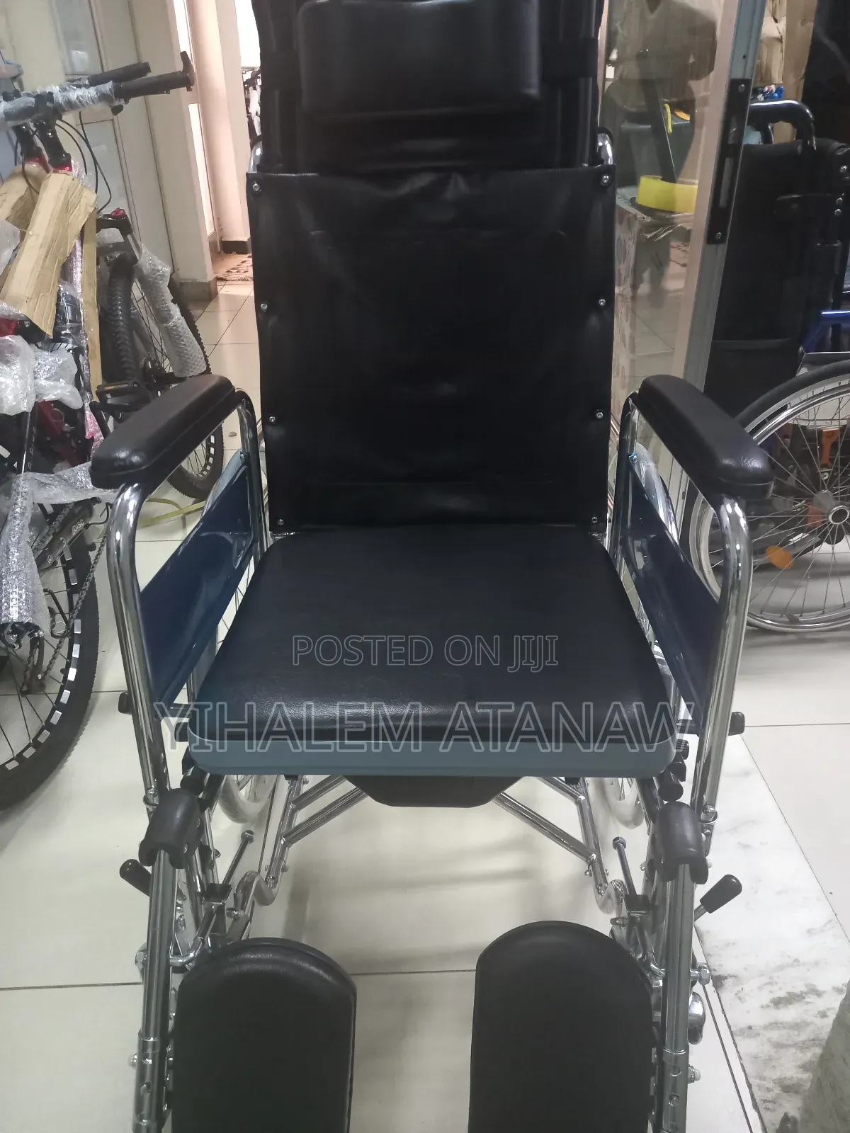 Recling and Chommode Wheelchair