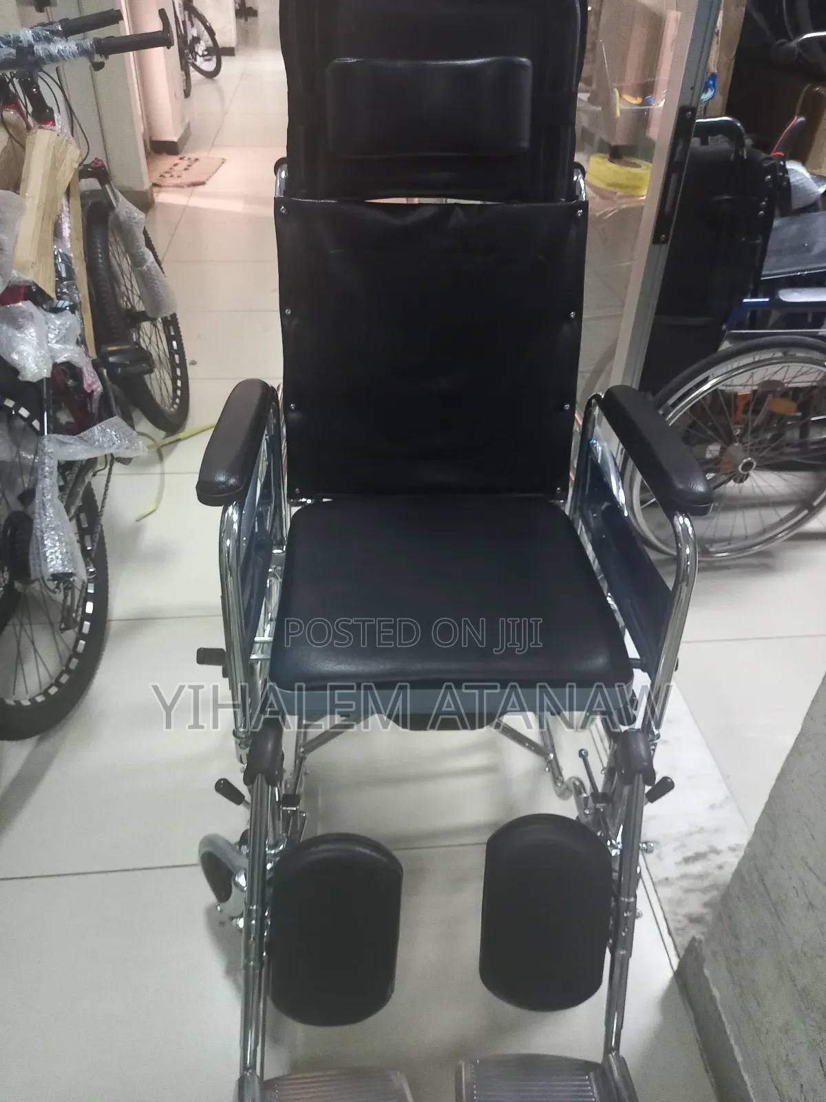 Recling and Chommode Wheelchair