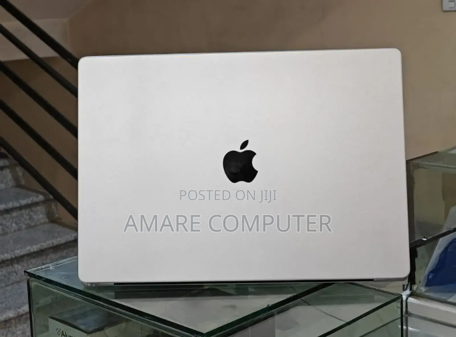 New Laptop Apple MacBook Pro M1 16GB Apple M1 Pro SSD 1T