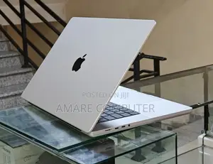 New Laptop Apple MacBook Pro M1 16GB Apple M1 Pro SSD 1T