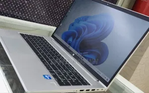 New Laptop HP Envy X360 8GB Intel Core i7 SSD 512GB